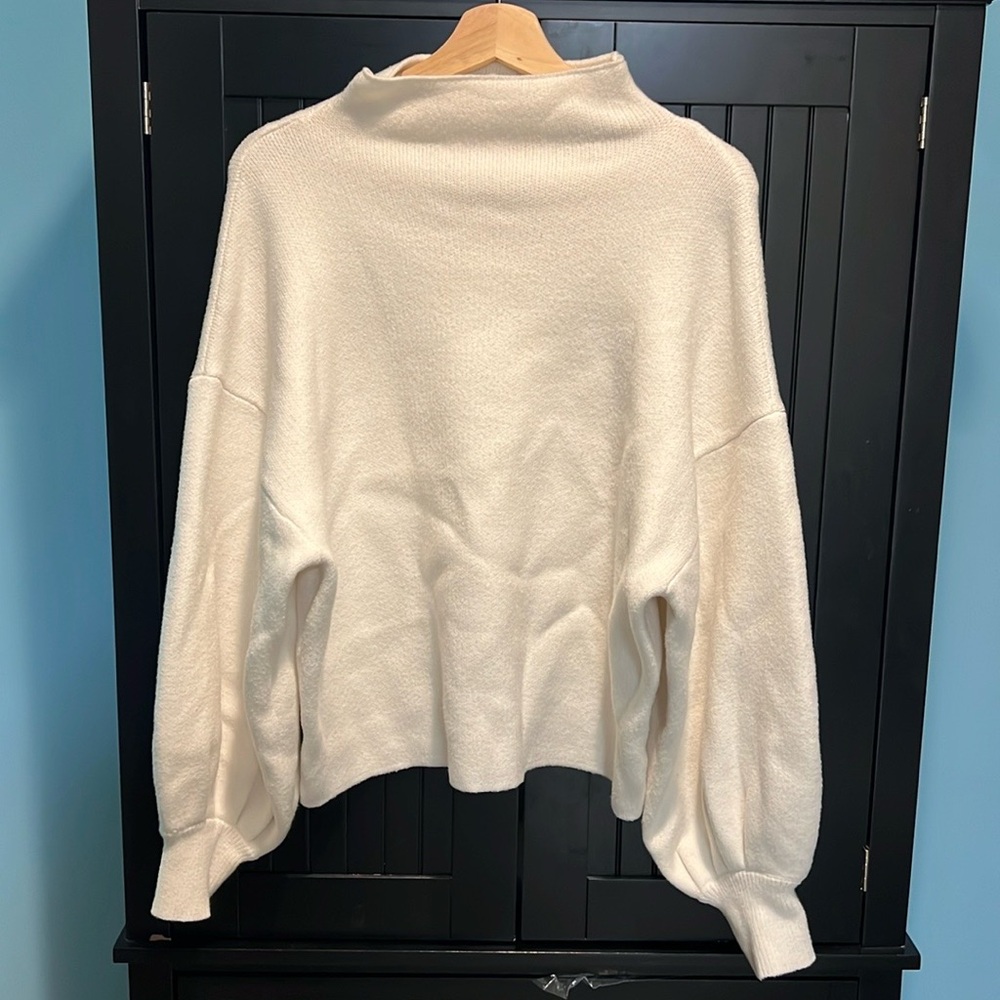 Off-white faux turtleneck balloon sleeve sweater